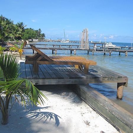 Carolyn'S House Villa Caye Caulker Exterior photo