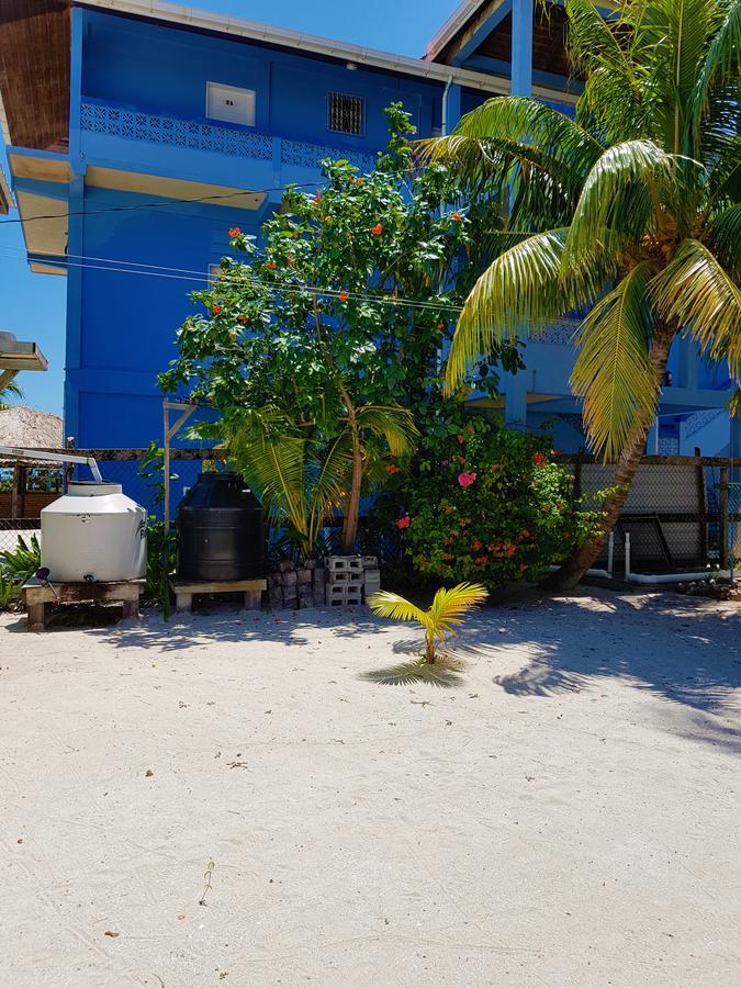 Carolyn'S House Villa Caye Caulker Exterior photo